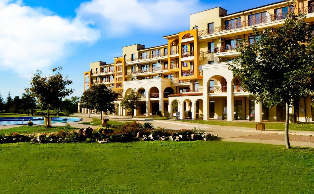 Lighthouse Golf Resort, 75 Mp2, With Balcony Balchik Eksteriør billede